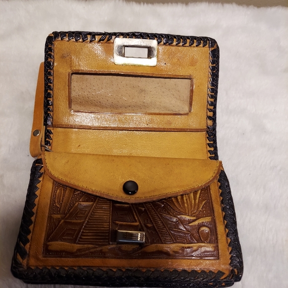 Vintage Mexican Wallet - Picture 2 of 7